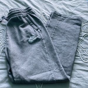Nike grey sweatpants kids XL